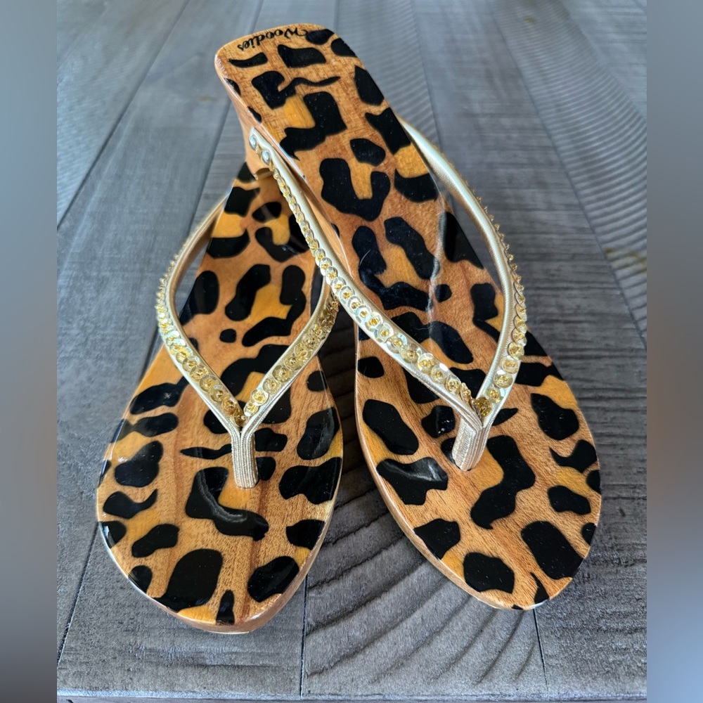 Leopard Print Gem-Embellished Women’s Sandals - Gold